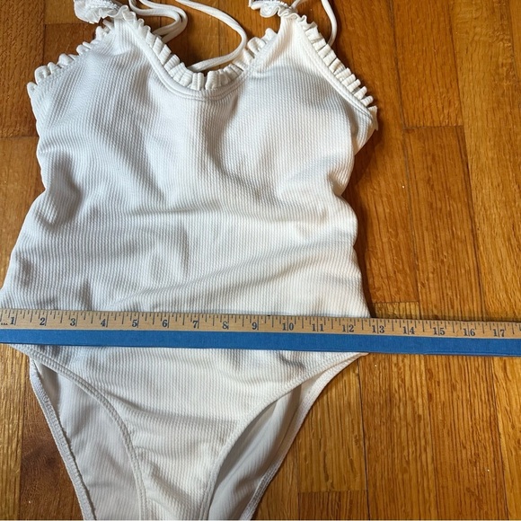 Zaful One Piece Swimsuit Womens size 4 White Textured Open Back Thin Strap(T) - Picture 8 of 11